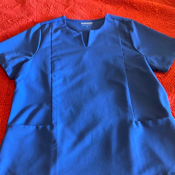 Mandala Royal Blue scrub set, smoke free home - Picture 1 of 7